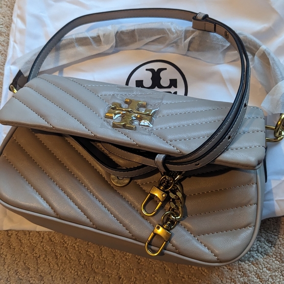 T B crossbody bag - Picture 3 of 4